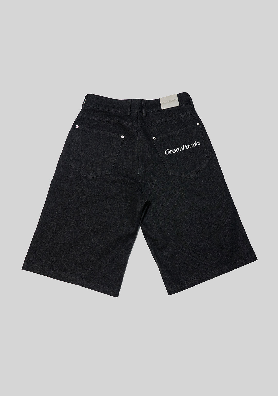 Basic embroidered denim shorts